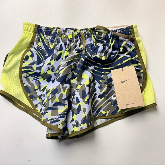 Nike Kids  Dri-Fit Running Training Logo Swoosh Athletic Sporty Shorts  Sz S - Picture 1 of 10